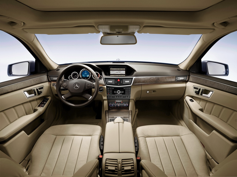 Illustration for article titled 2010 Mercedes E-Class: Mega Gallery